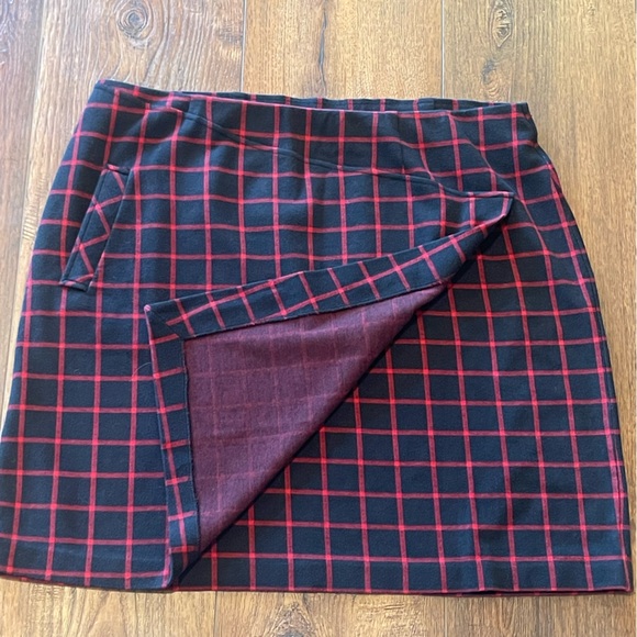 J Jill Womens A Line Skirt Black/Red Windowpane Stretch Mini Faux Wrap XL - Picture 3 of 6